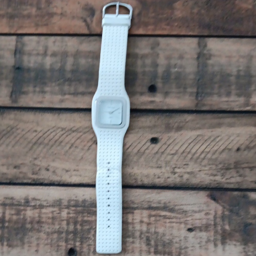 Vtg White Leather Tokyobay Square Face Watch